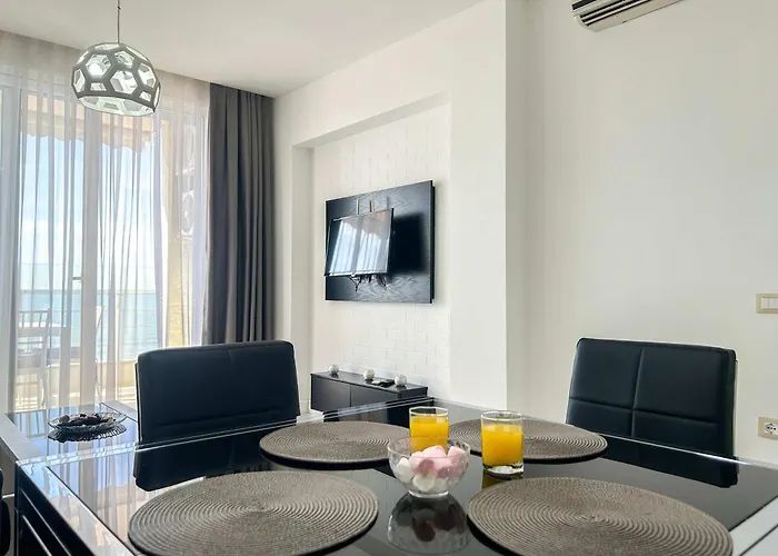 Azure Coast C27 Appartamento