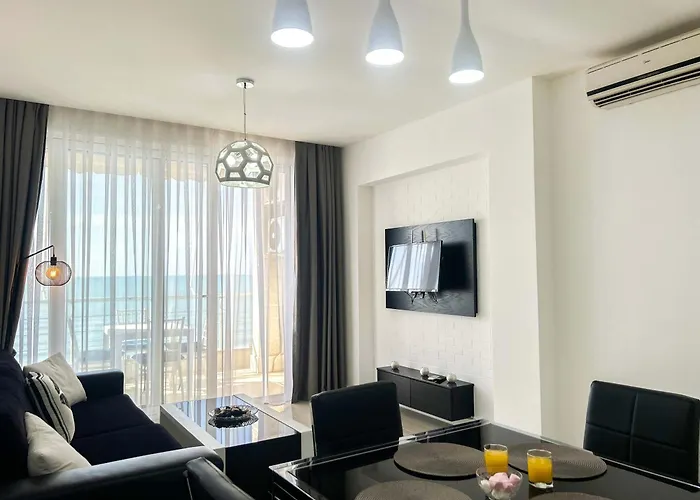 Azure Coast C27 Appartamento