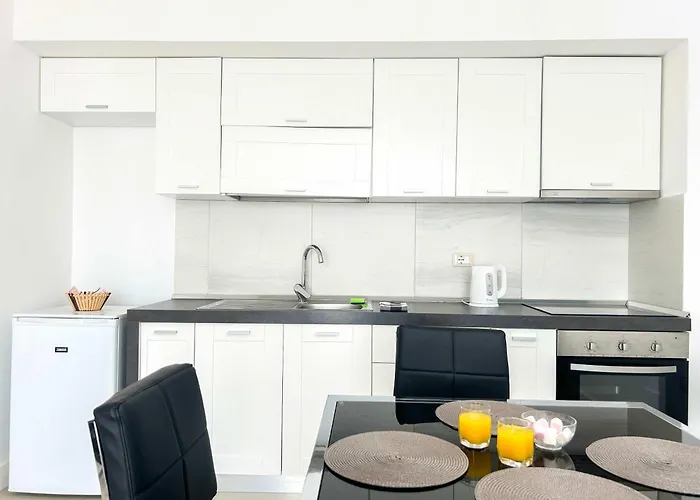 Azure Coast C27 Appartamento