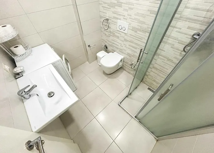 Azure Coast C27 Durrës